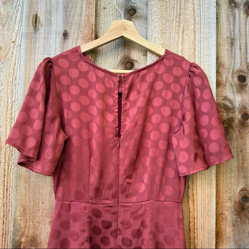 The ASTR the Label Ebony Rust Red Polka Dot Midi Dress 🌿 - Picture 8 of 12